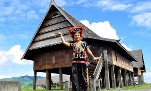 Pesona Rumah Adat Mamuju